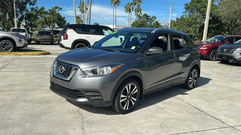 Used 2019 Nissan Kicks SV image 3
