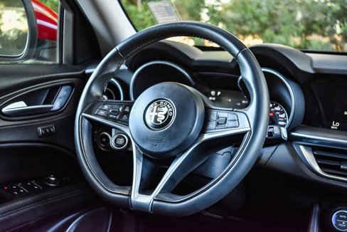 Used 2018 Alfa Romeo Stelvio Ti image 14