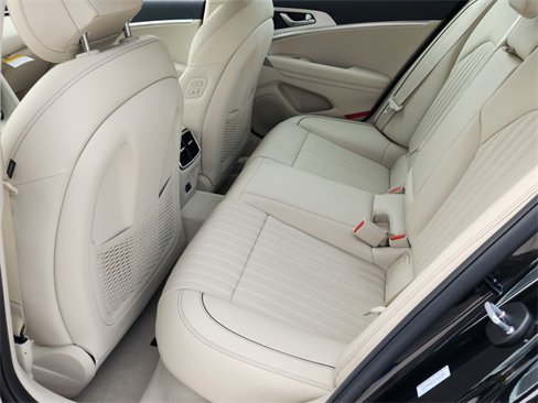 New 2026 Genesis G70 2.5T Prestige image 7