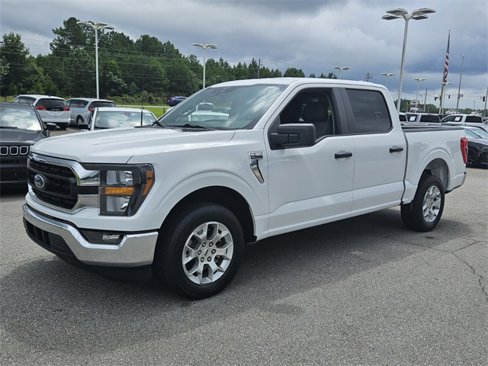 Used 2023 Ford F150 XLT image 3