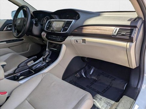 Used 2017 Honda Accord EX-L image 21
