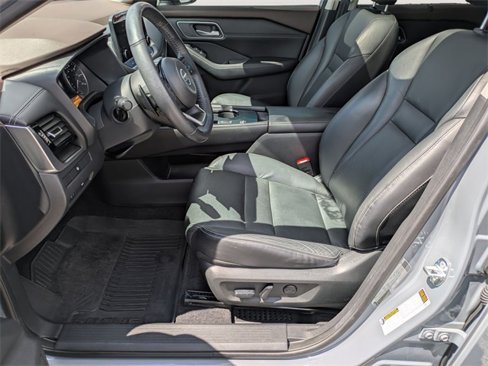 Used 2021 Nissan Rogue SL w/ Premium Package image 12