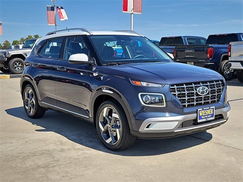 Used 2023 Hyundai Venue Limited image 6