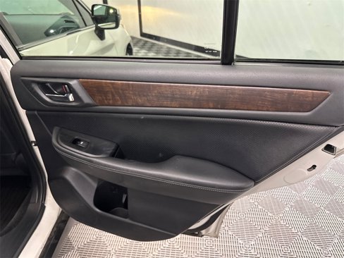 Used 2015 Subaru Outback 2.5i Limited image 18