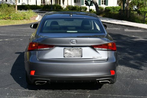 Used 2018 Lexus IS 300 image 5