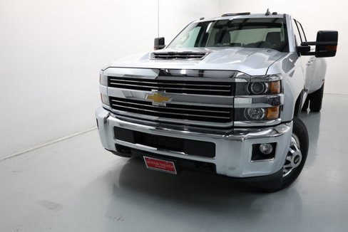 Used 2018 Chevrolet Silverado 3500 LT w/ LT Convenience Package image 34
