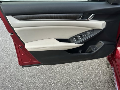 Used 2019 Honda Accord EX image 12