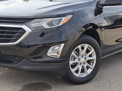 Used 2020 Chevrolet Equinox LT w/ LPO, Floor Liner Package image 3