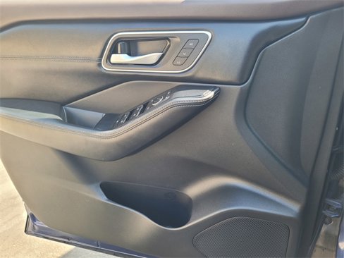 Used 2021 Nissan Rogue Platinum image 14