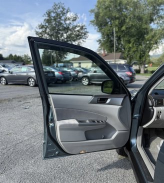Used 2010 Subaru Forester 2.5X image 8