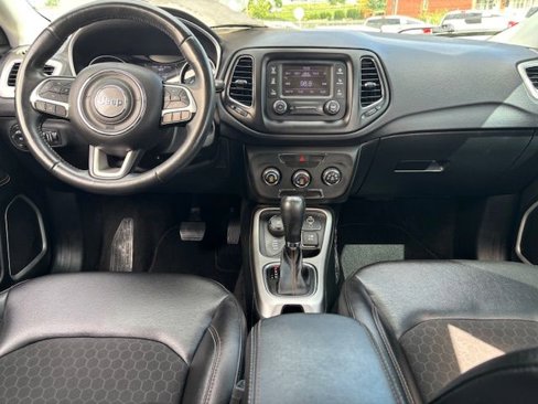 Used 2018 Jeep Compass Latitude image 15