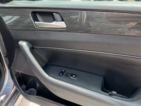 Used 2019 Hyundai Sonata Limited w/ Ultimate Package 04 image 21