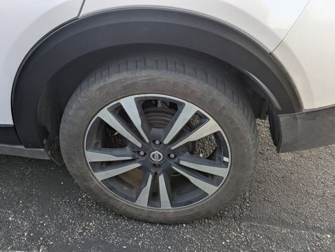 Used 2020 Nissan Kicks SV image 9