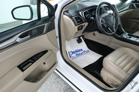 Used 2020 Ford Fusion SEL image 3