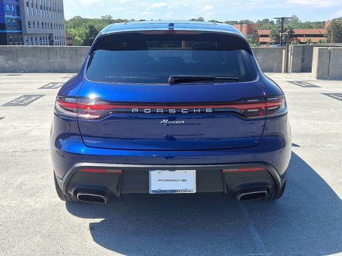 Certified 2024 Porsche Macan Turbo image 9