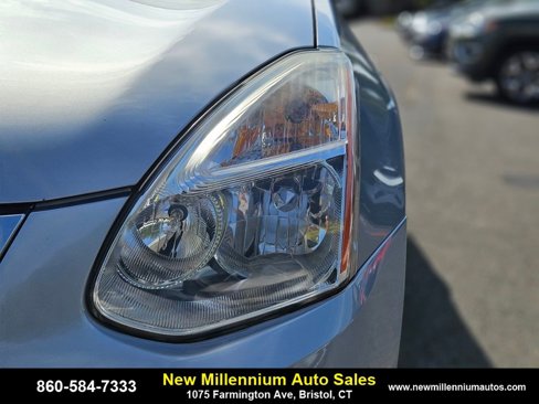Used 2011 Nissan Rogue SV w/ SL Pkg image 10