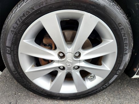 Used 2014 Hyundai Accent GLS w/ Option Group 2 image 23