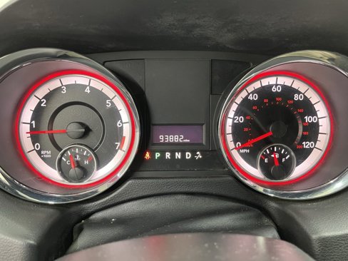 Used 2019 Dodge Grand Caravan SXT image 23