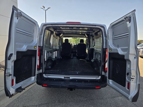Used 2015 Ford Transit 250 130 Low Roof image 13