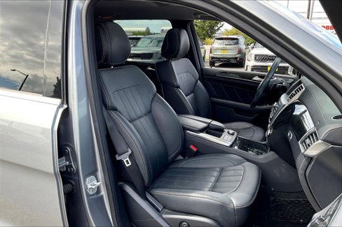 Used 2016 Mercedes-Benz GL 320 BlueTEC 4MATIC image 24