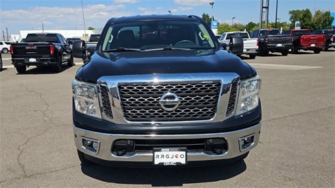 Used 2017 Nissan Titan SV image 3