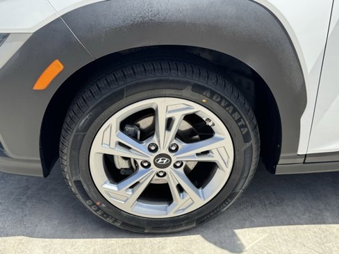 Used 2022 Hyundai Kona SEL image 9