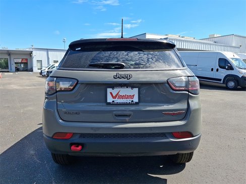 Used 2022 Jeep Compass Trailhawk w/ Trailhawk Elite Group image 5