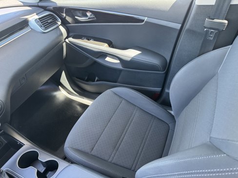 Certified 2019 Kia Sorento S image 17