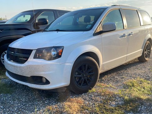 Used 2020 Dodge Grand Caravan SE image 2