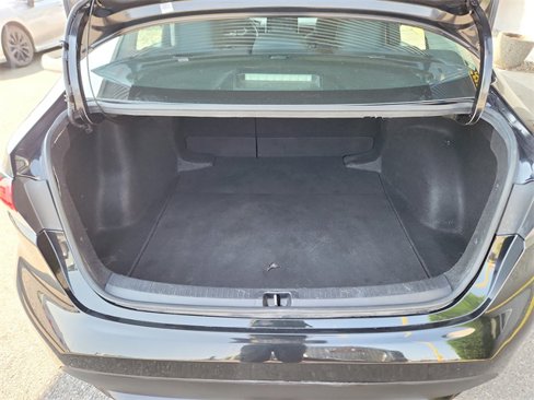 Used 2021 Toyota Corolla LE image 20