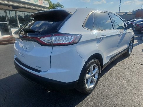 Used 2018 Ford Edge SE w/ Cargo Accessory Package image 3