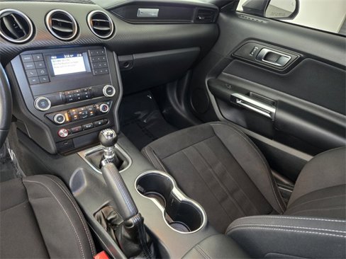 Used 2022 Ford Mustang Coupe image 4