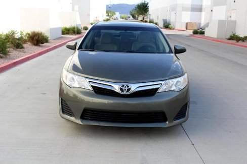 Used 2014 Toyota Camry LE image 2