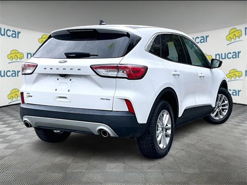 Used 2022 Ford Escape SE w/ Cold Weather Package image 13