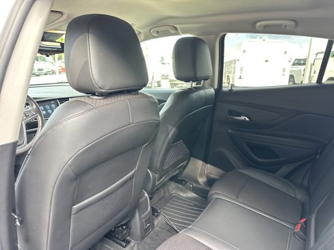 Used 2020 Buick Encore Preferred w/ Safety Package image 32