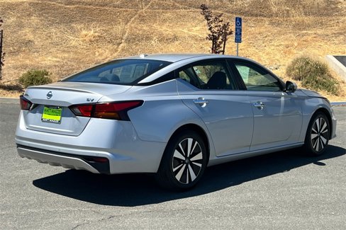 Used 2022 Nissan Altima 2.5 SV image 9
