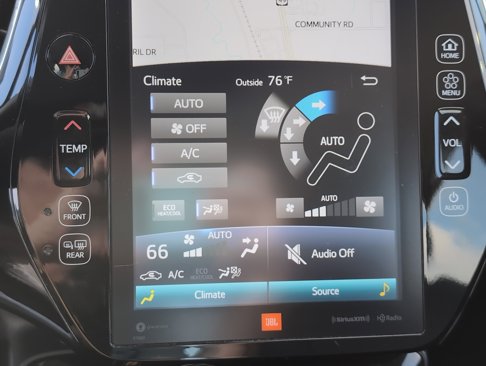 Used 2021 Toyota Prius L Eco image 15