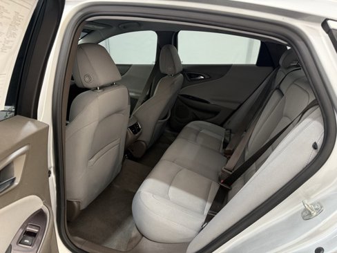 Used 2021 Chevrolet Malibu LT image 12