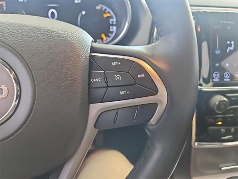 Used 2019 Jeep Grand Cherokee Limited image 37