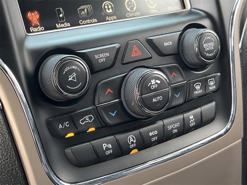 Used 2017 Jeep Grand Cherokee Limited image 32