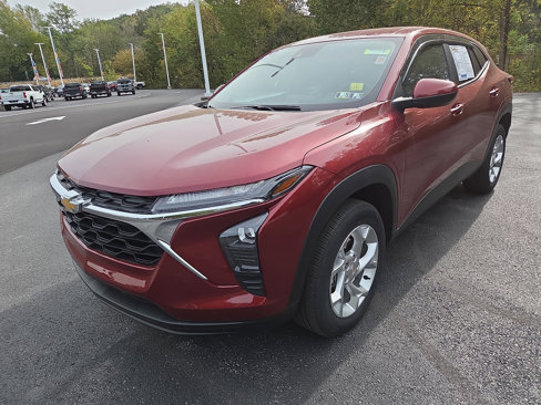 Used 2024 Chevrolet Trax LS w/ LS Convenience Package image 7