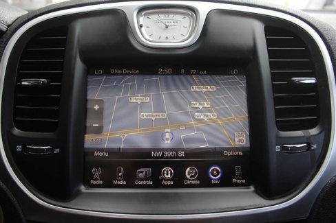 Used 2016 Chrysler 300 Limited image 21