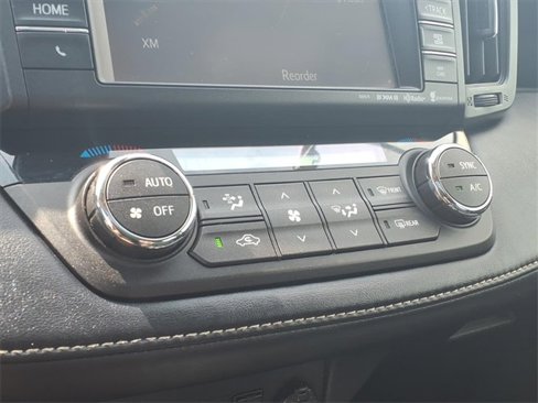 Used 2018 Toyota RAV4 Platinum image 7