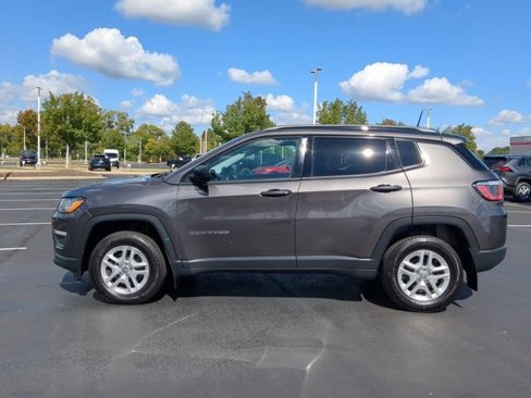 Used 2018 Jeep Compass Sport image 10