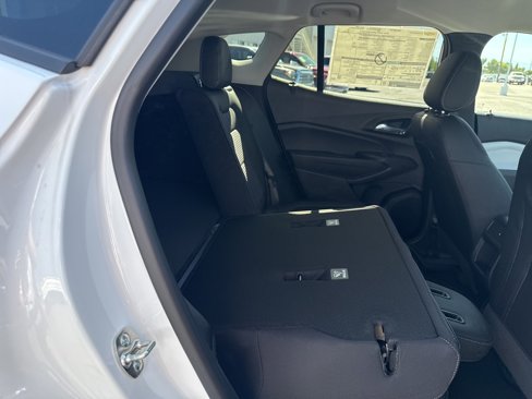 New 2025 Chevrolet Trax LT w/ LT Convenience Package image 35