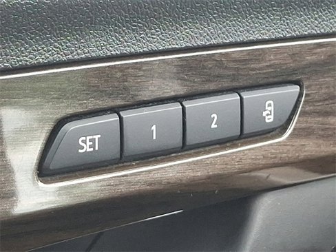 Used 2019 GMC Terrain Denali w/ Advanced Safety Package image 28