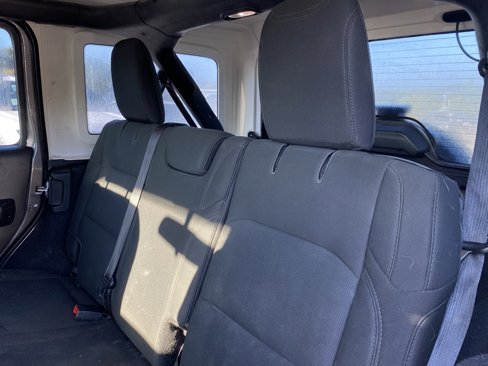 Used 2018 Jeep Wrangler Unlimited Sport image 23