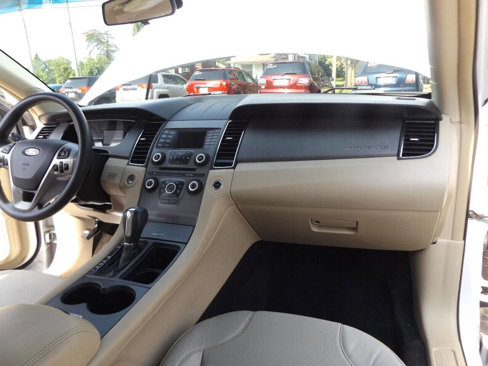 Used 2013 Ford Taurus SE image 24