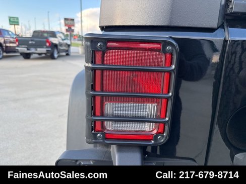 Used 2010 Jeep Wrangler Unlimited Sport image 50