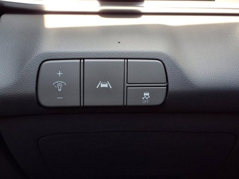 Used 2021 Hyundai Elantra SEL image 9